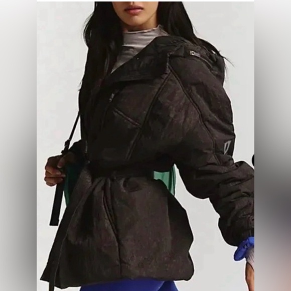Free People Movement Women's Utility Tricked Out Trek Puffer Jacket NWT Large - Picture 4 of 12